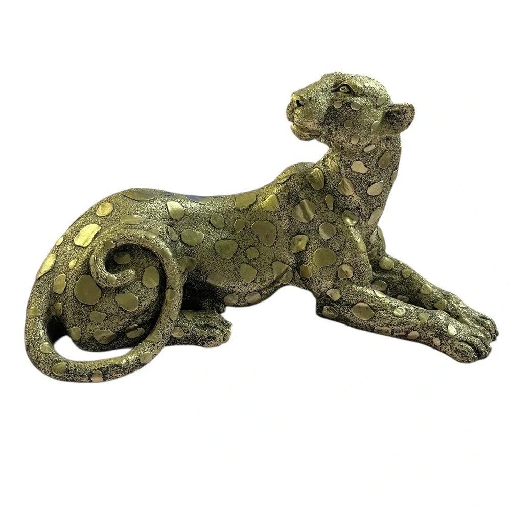 Leopard seated figurine